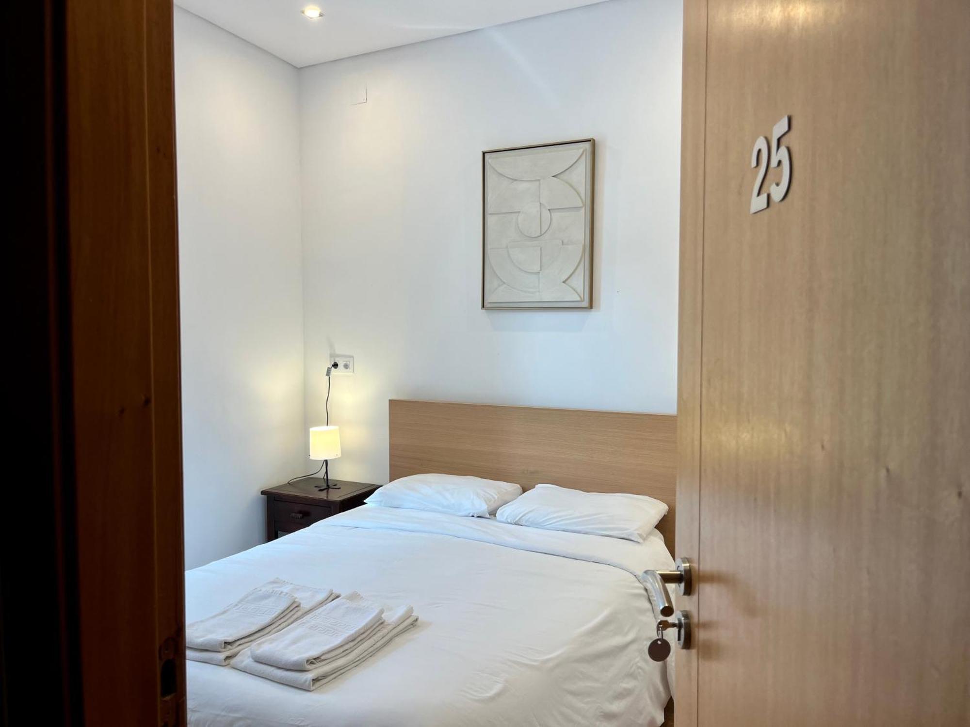 Bairro Alto Hostel Лиссабон Экстерьер фото
